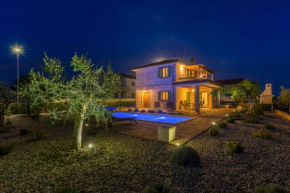 Rustic Villa Bellamare